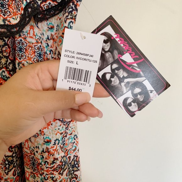 JUNIORS OFF-THE-SHOULDER SHIFT DRESS, COMBO - Picture 3 of 7